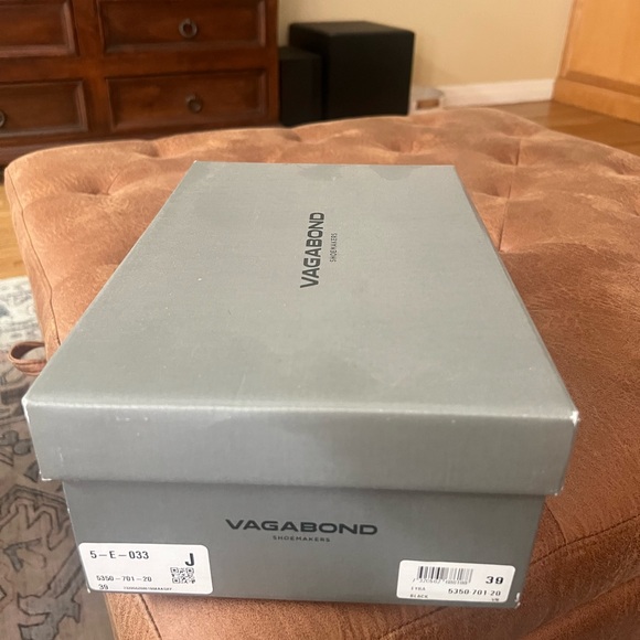 Vagabond Eyra Women’s Black Slip-On Loafers Brand New in Box - Picture 4 of 4